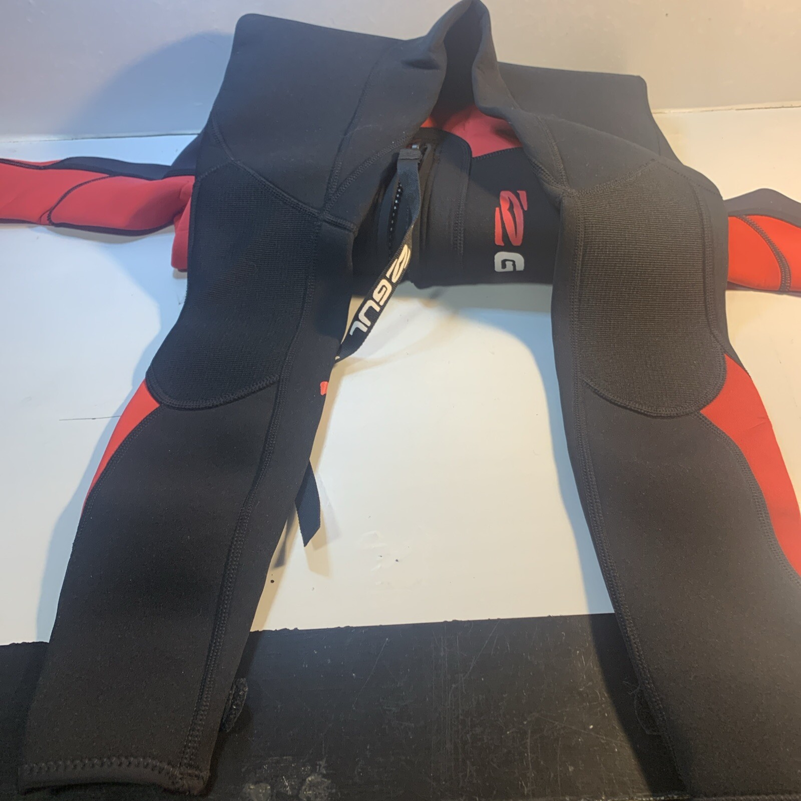 GUL Child Neo Flex Zip Wetsuit – Black & Red US 10 year UK 9-10 EU 134/140cm