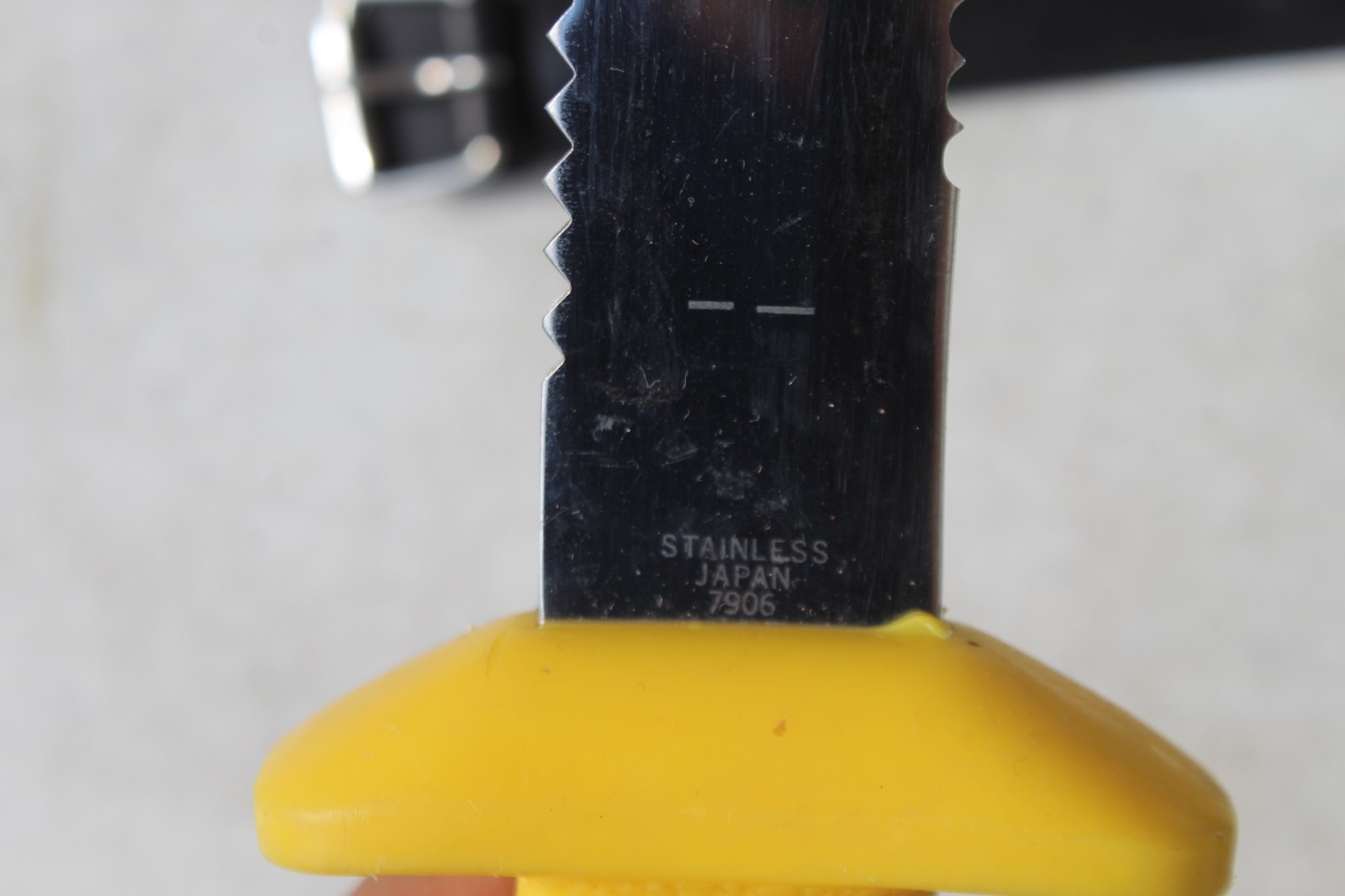 Vintage Wenoka #7906 Dive Knife w Sheath Stainless Steel Rubber Grip Yellow