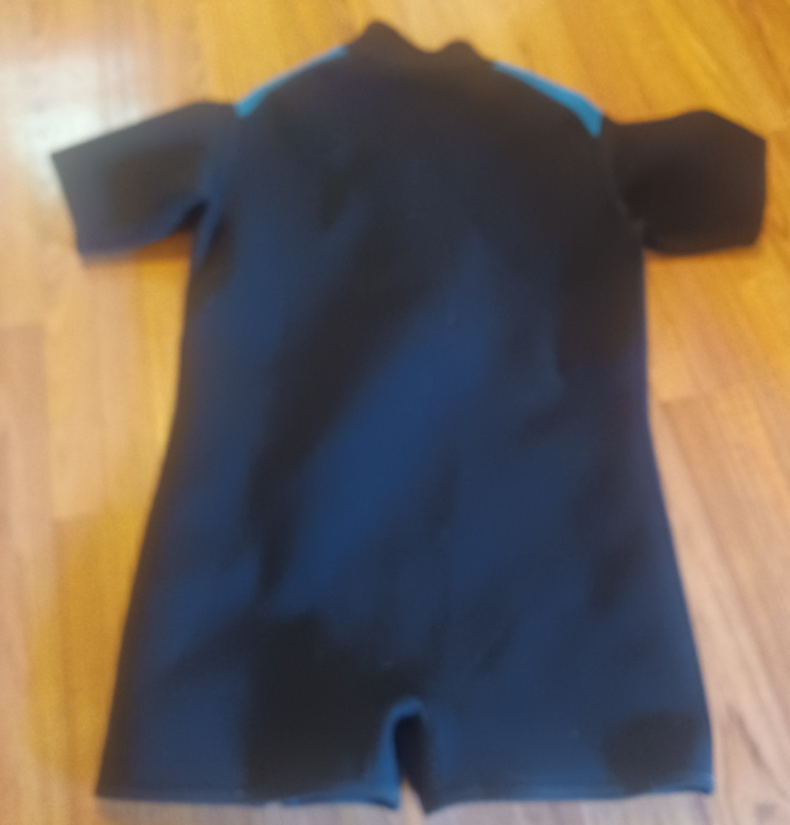 Pre-Owned 3XL Henderson Short Sleeve Shorty Wetsuit- 80% Neoprene, 20% Nylon