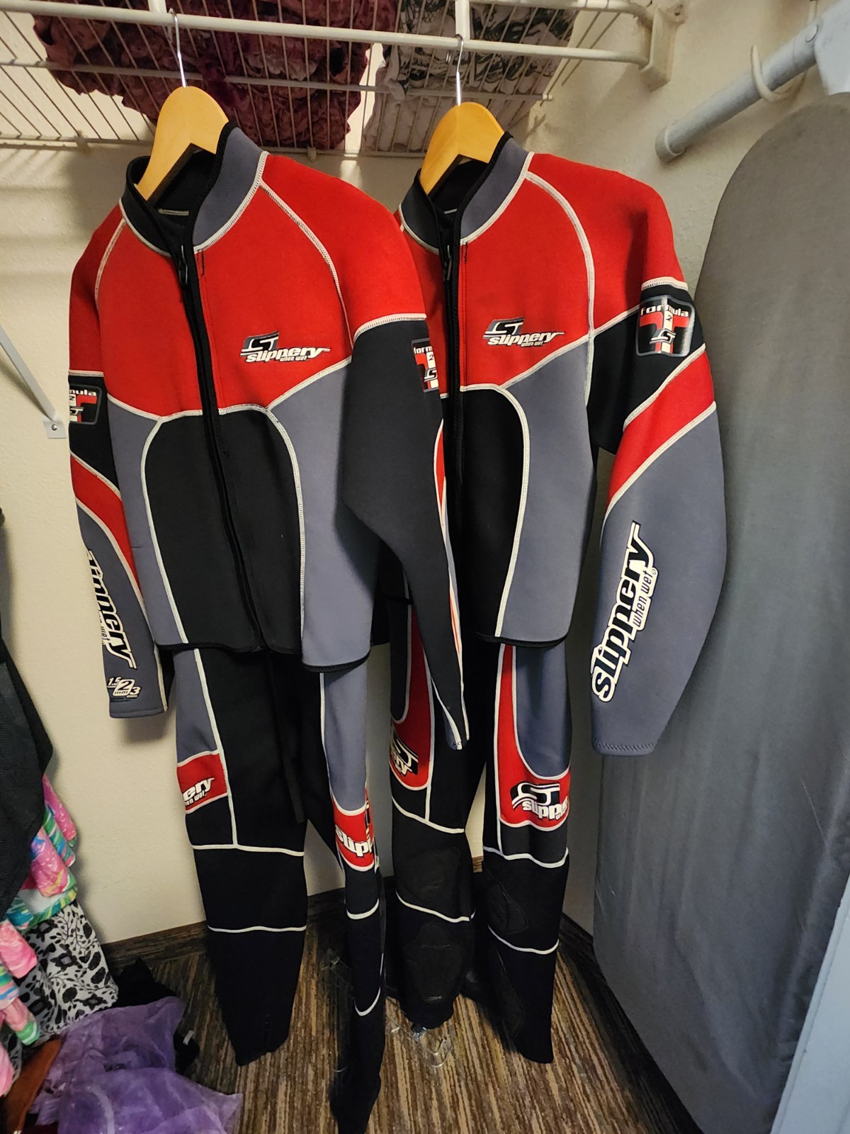 Lot of (2) Vtg Slippery When Wet 2-pc WETSUIT~Formula 2 ~ 1 Large 1 Extra Large