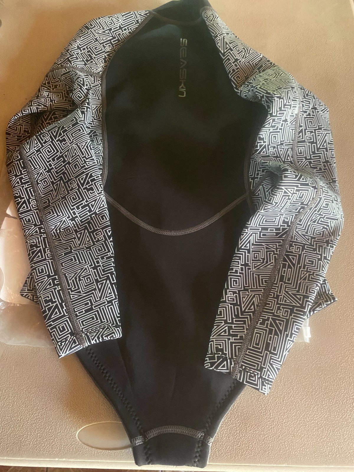 SEASKIN Wetsuit, Womens One Piece Long Sleeve Black Size small