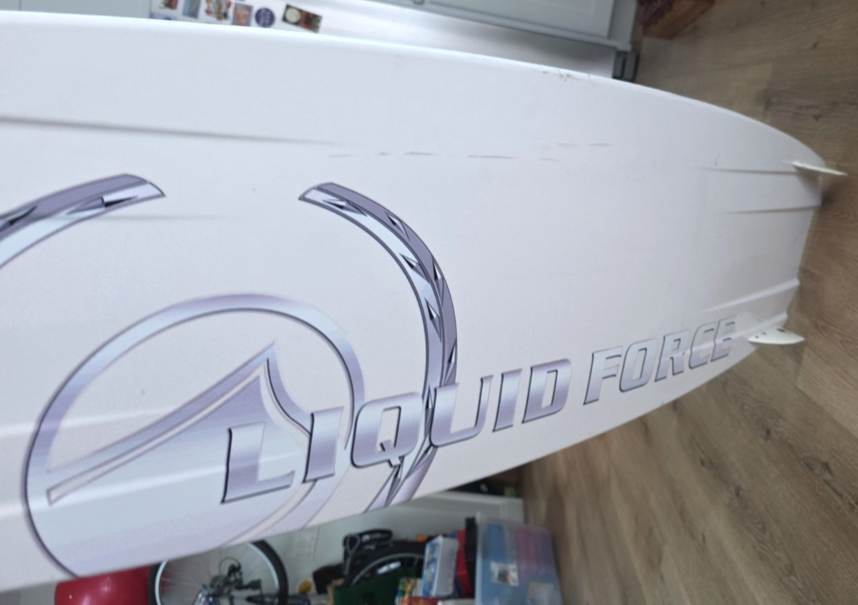 Liquid Force Element 134 Wakeboard Moehau Goold