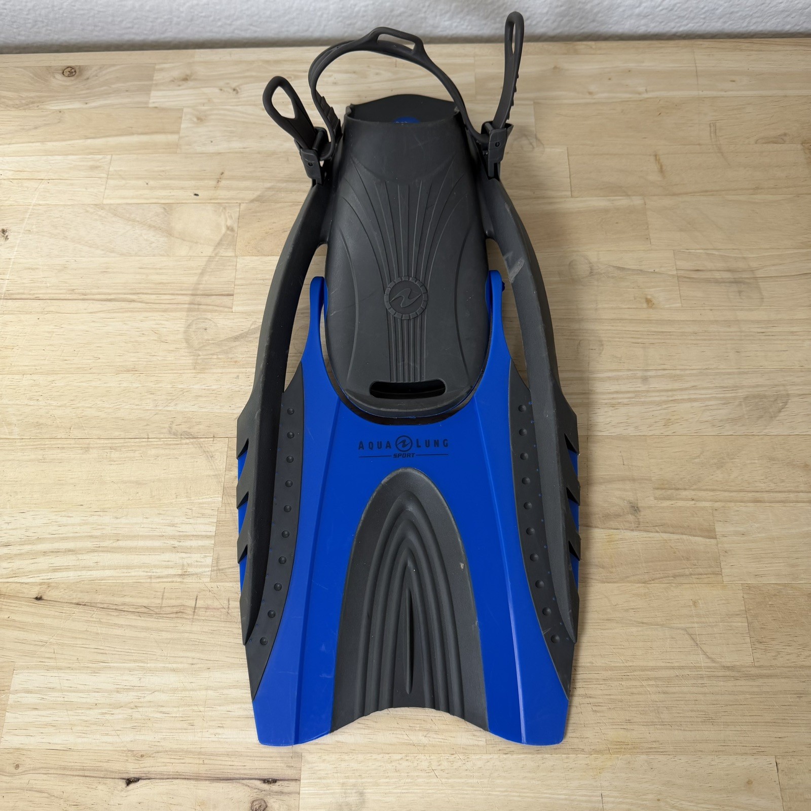 Aqua Lung L/XL Slingshot Adjustable Diving Snorkel Swim Fins Blue/Black Clean