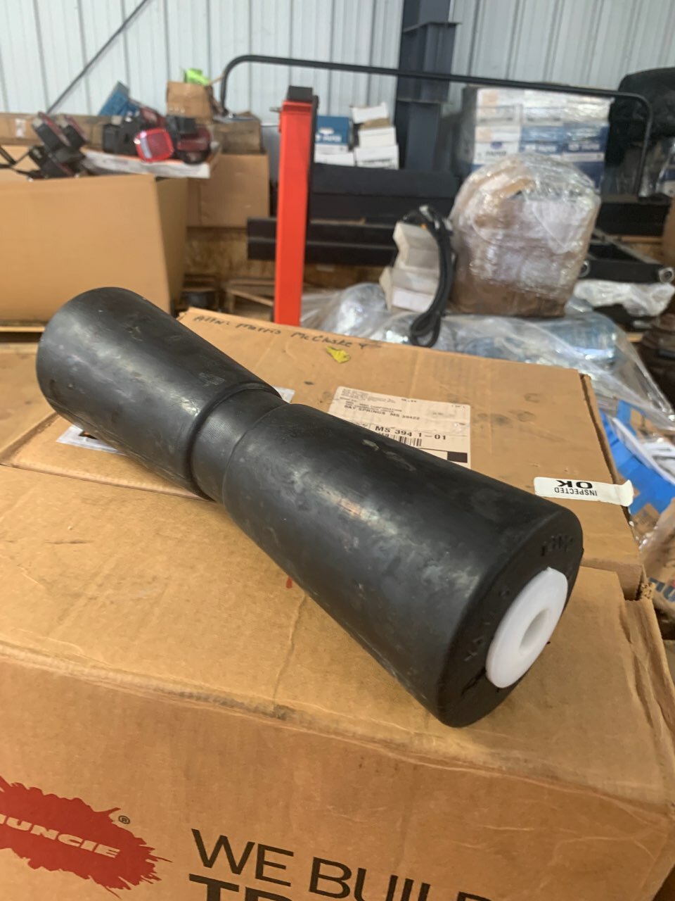 Yates Rubber 12000 Black Thermal Plastic Keel Roller