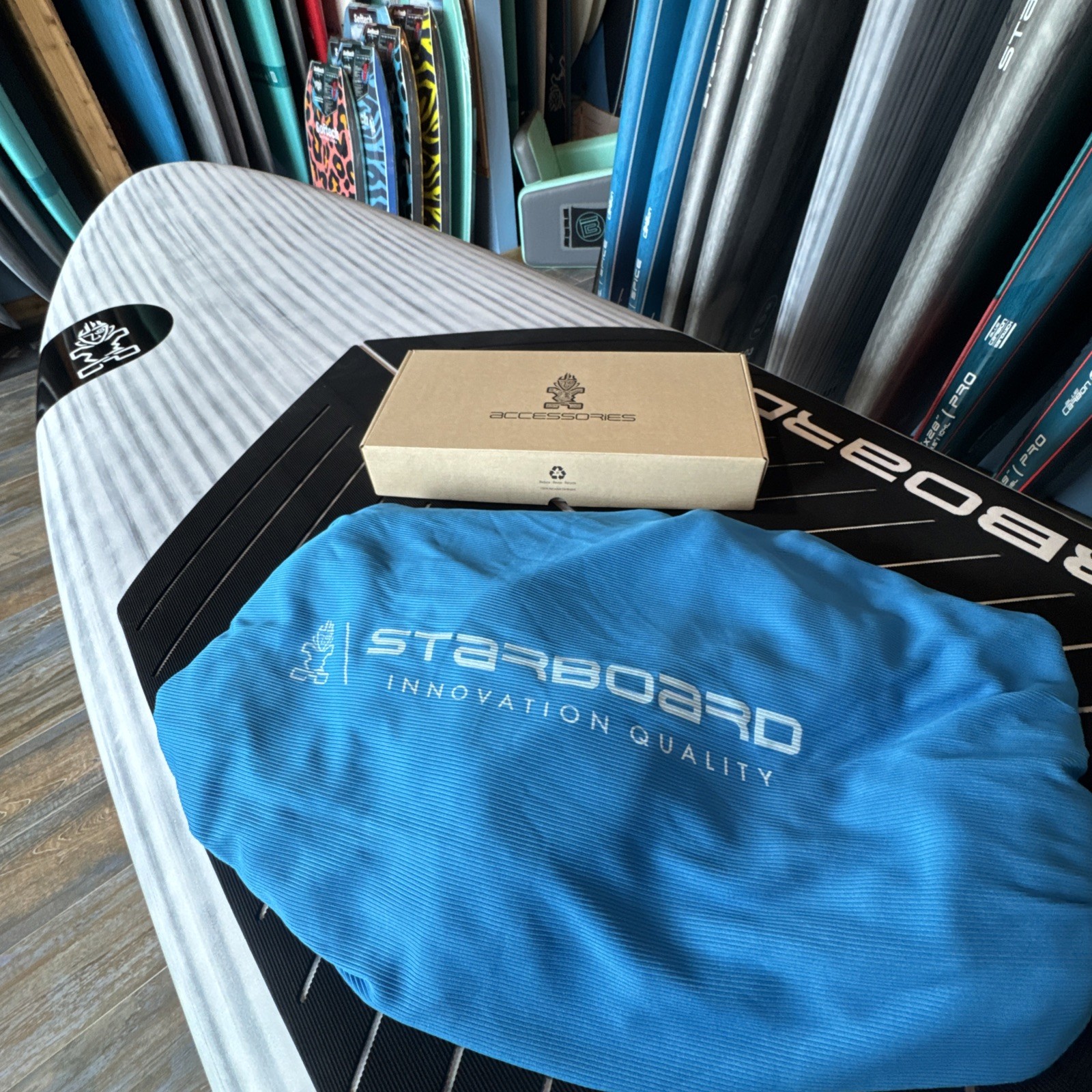 2026 STARBOARD WHOPPER SUP LIMITED SERIES 9’0 x 33” 158L SURF STAND UP BOARD