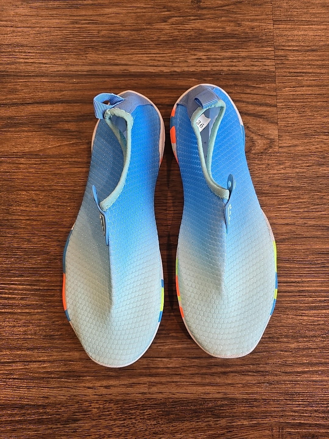 Girls Swim Shoes Size 36 Or 5.5 -6 Blue