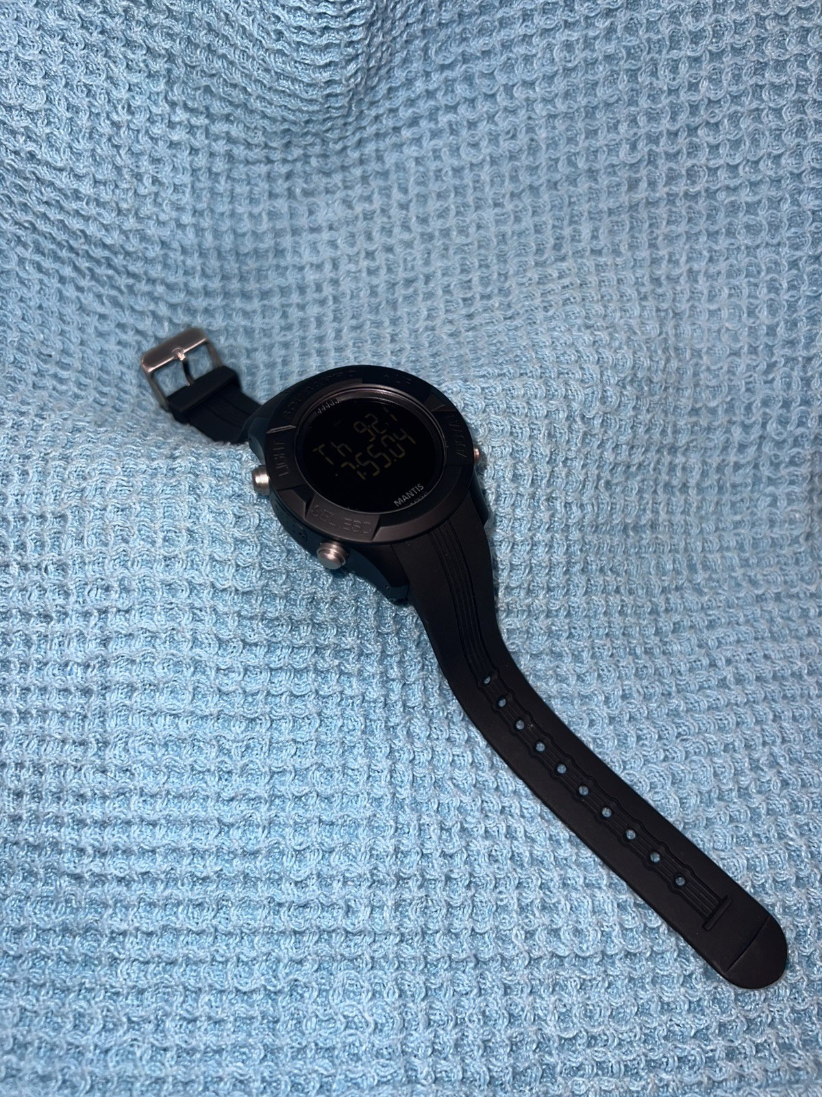 ScubaPro Mantis 1.0, Wrist Dive Computer, All Black, Limited Edition