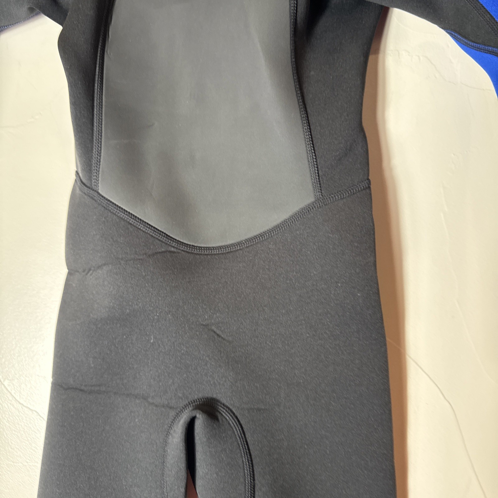 Hyperflex Size 4 Blue Wetsuit Boys Girls Kids Children Shorty Full Zip Black