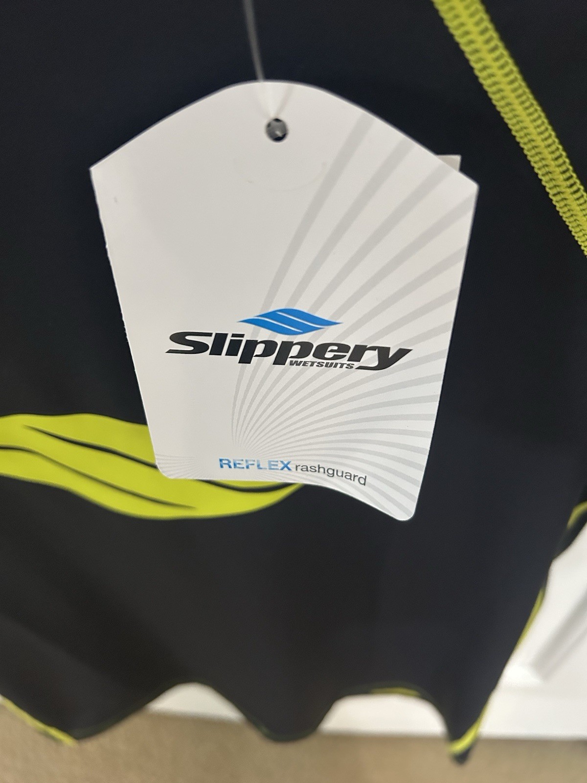 Short Sleeve REFLEX RashGuard Shirt SLIPPERY Size Youth Large New with Tags