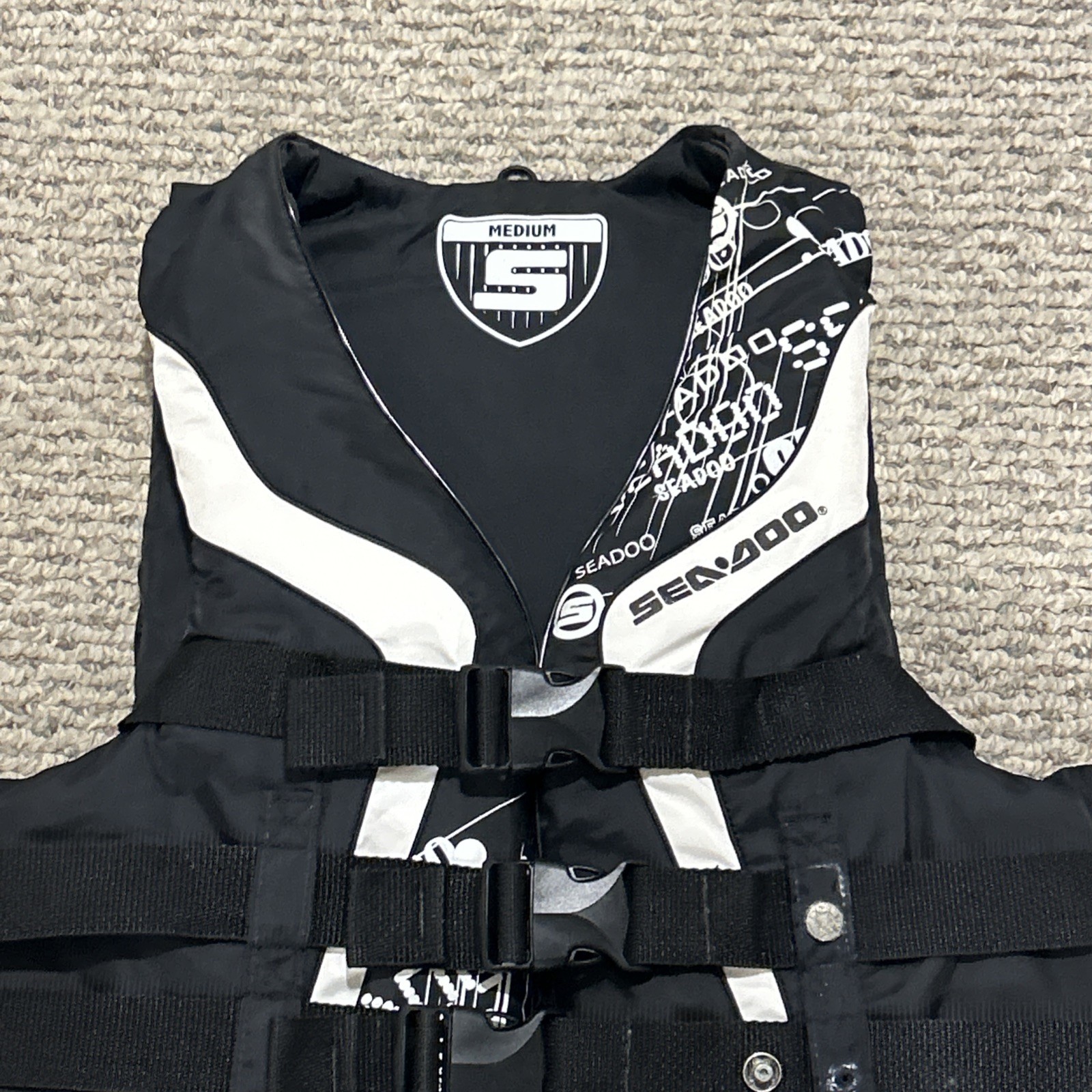 Sea Doo 1714 Ski Wakeboard Vest Unisex Size MED. Black Gray Pre-Owned