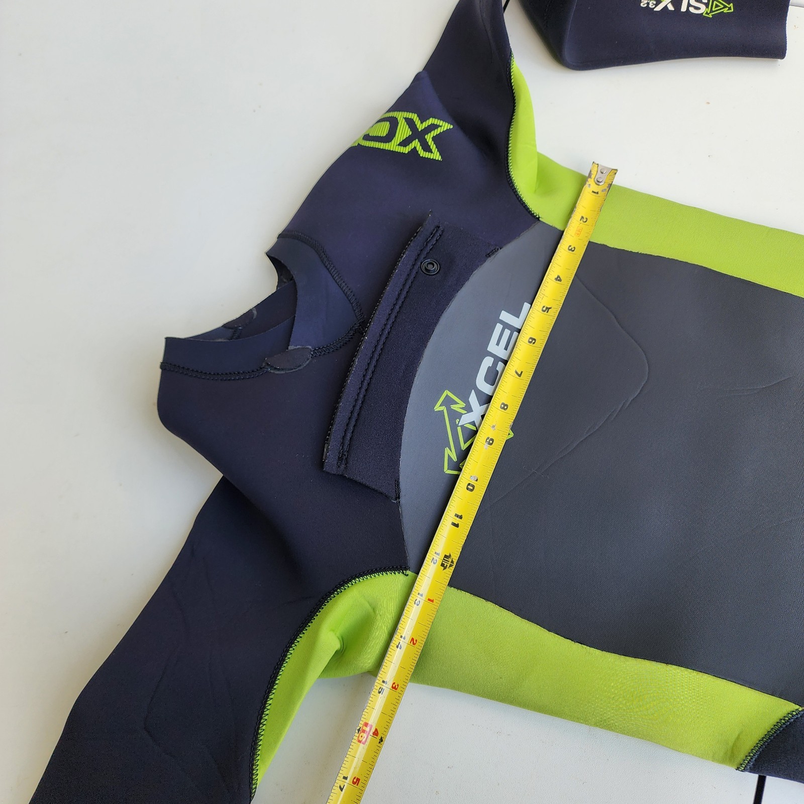 XCEL Revolt full Wetsuit SCUBA Gray Lime Green Youth size 14