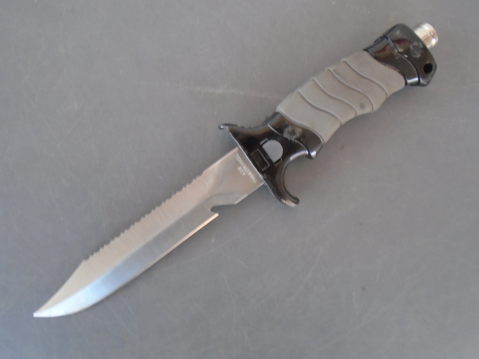 11″ DIVE MASTER 420 Stainless Dive Knife with Plastic Sheath & Rubber Leg Strap