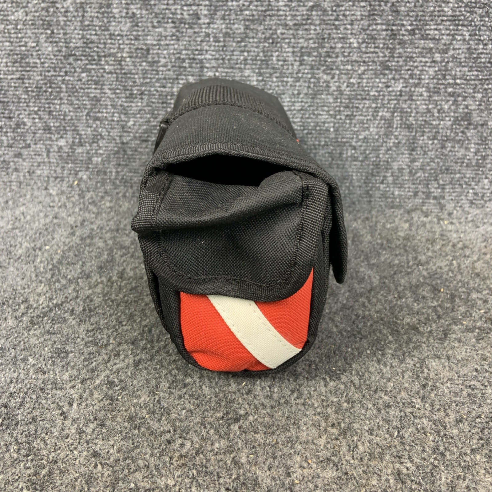 Innovative Scuba Concepts Dive Flag Mask Bag – Black 7X5X3.5 EUC