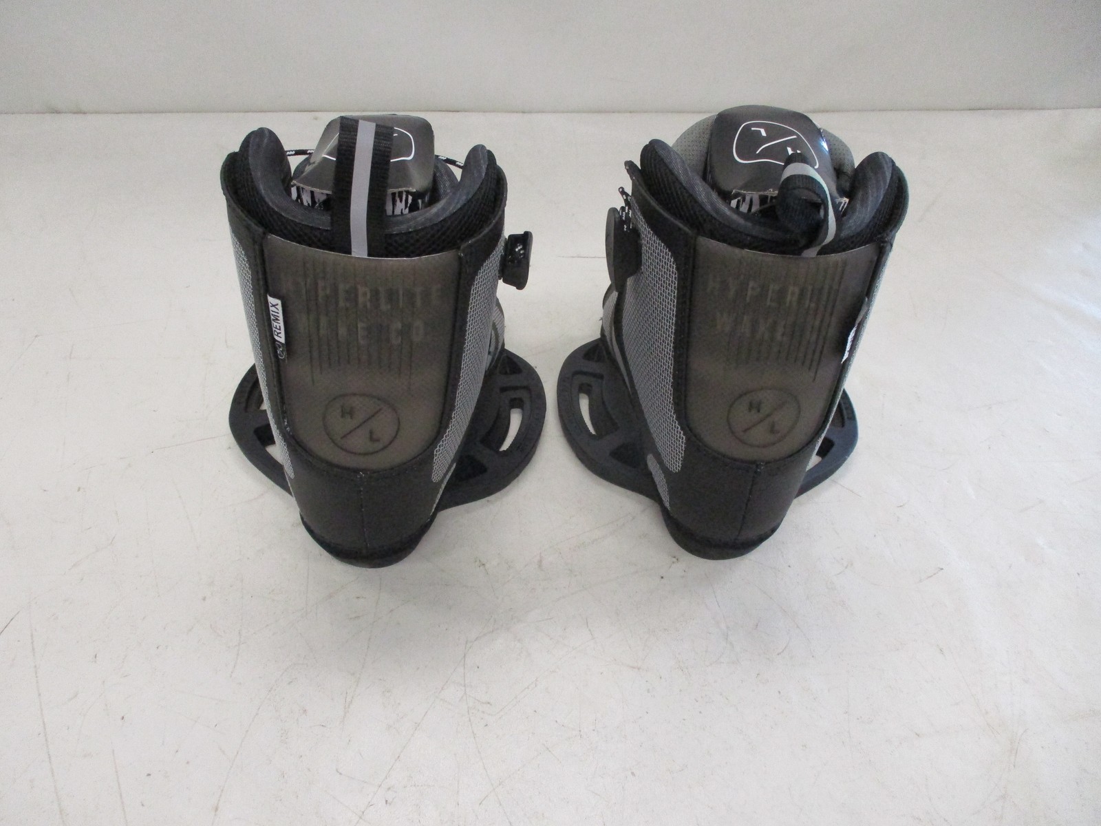 HYPERLITE (2026) REMIX KIDS WAKEBOARD BOOTS SIZE K12-Y2 BLACK 22393205 BOAT