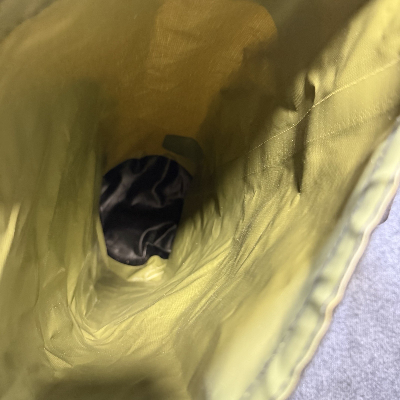 Piscifun Dry Bag Waterproof Floating Bag With Shoulder Strap Yellow 10L 21×8 in