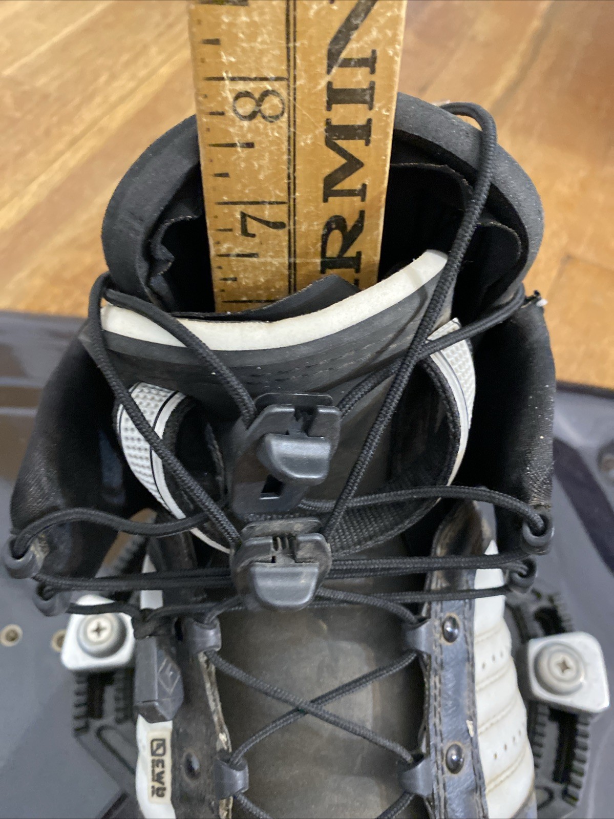 CWB Motion Series 134 CM Wakeboard Torq w/ Hinge Boots