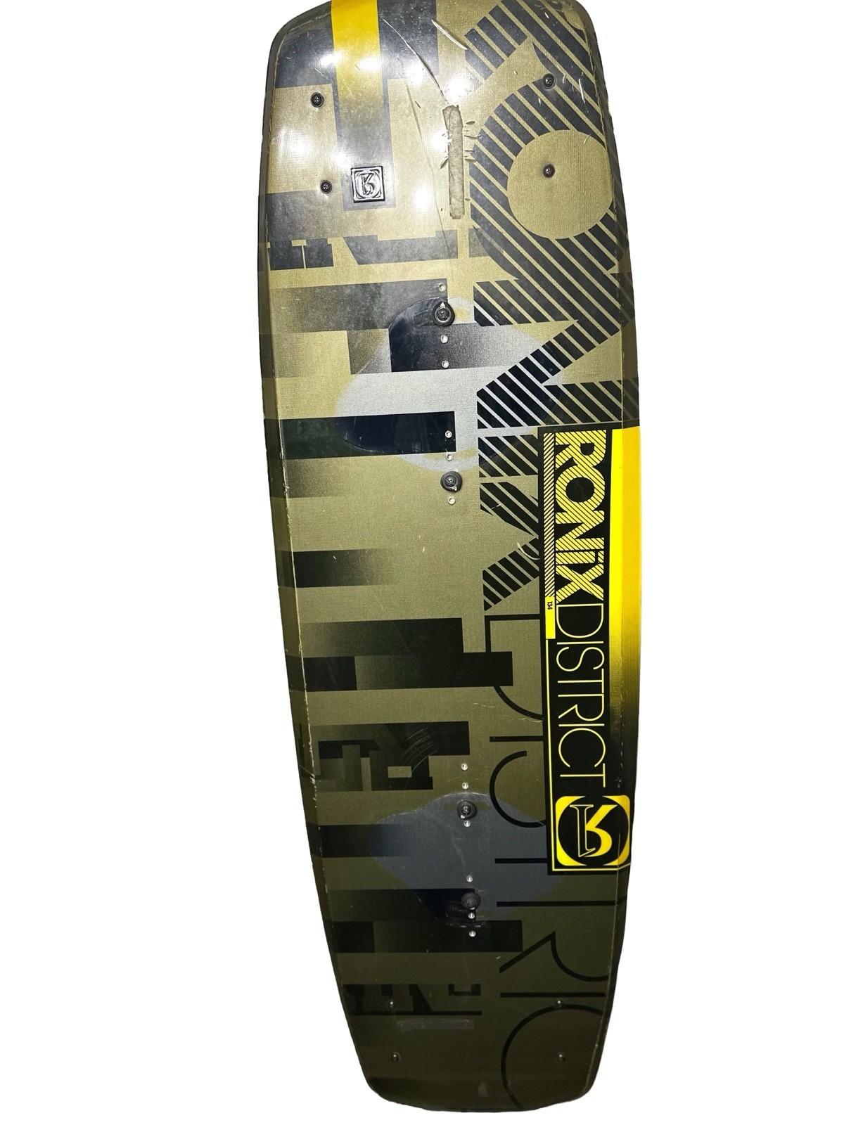 134 Ronix District Wakeboard Black And Yellow Accents – 1 Inch Fins – Unisex