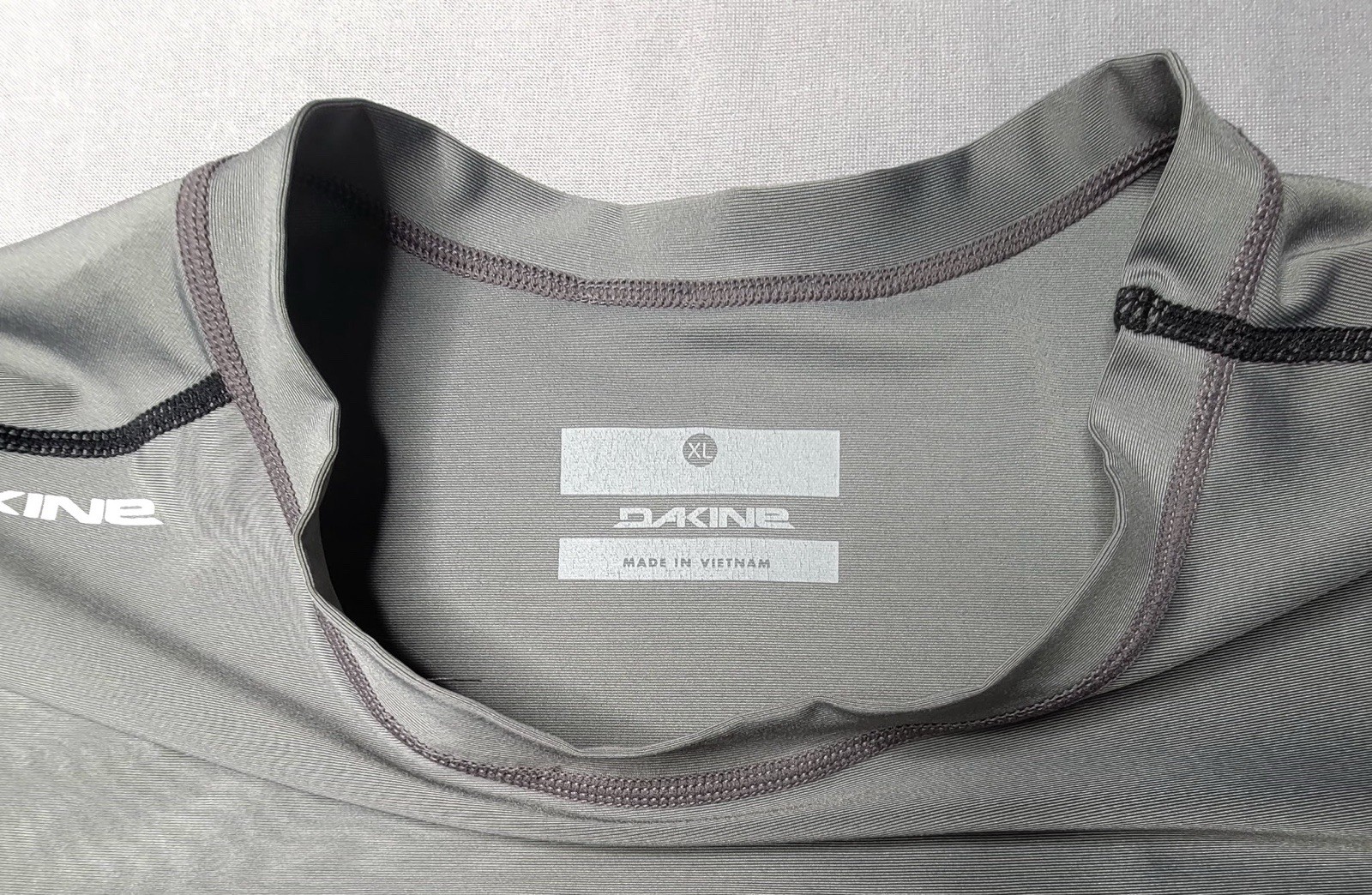 DAKINE UPF 50 Long Sleeve Rash Guard Shirt Top, XL, Gray Black Blue