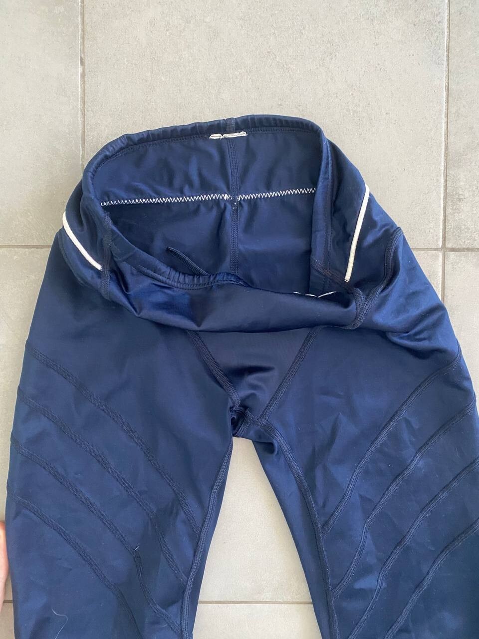 TYR mens swimmnig leggins. Spandex smooth swimming pants, Sz M