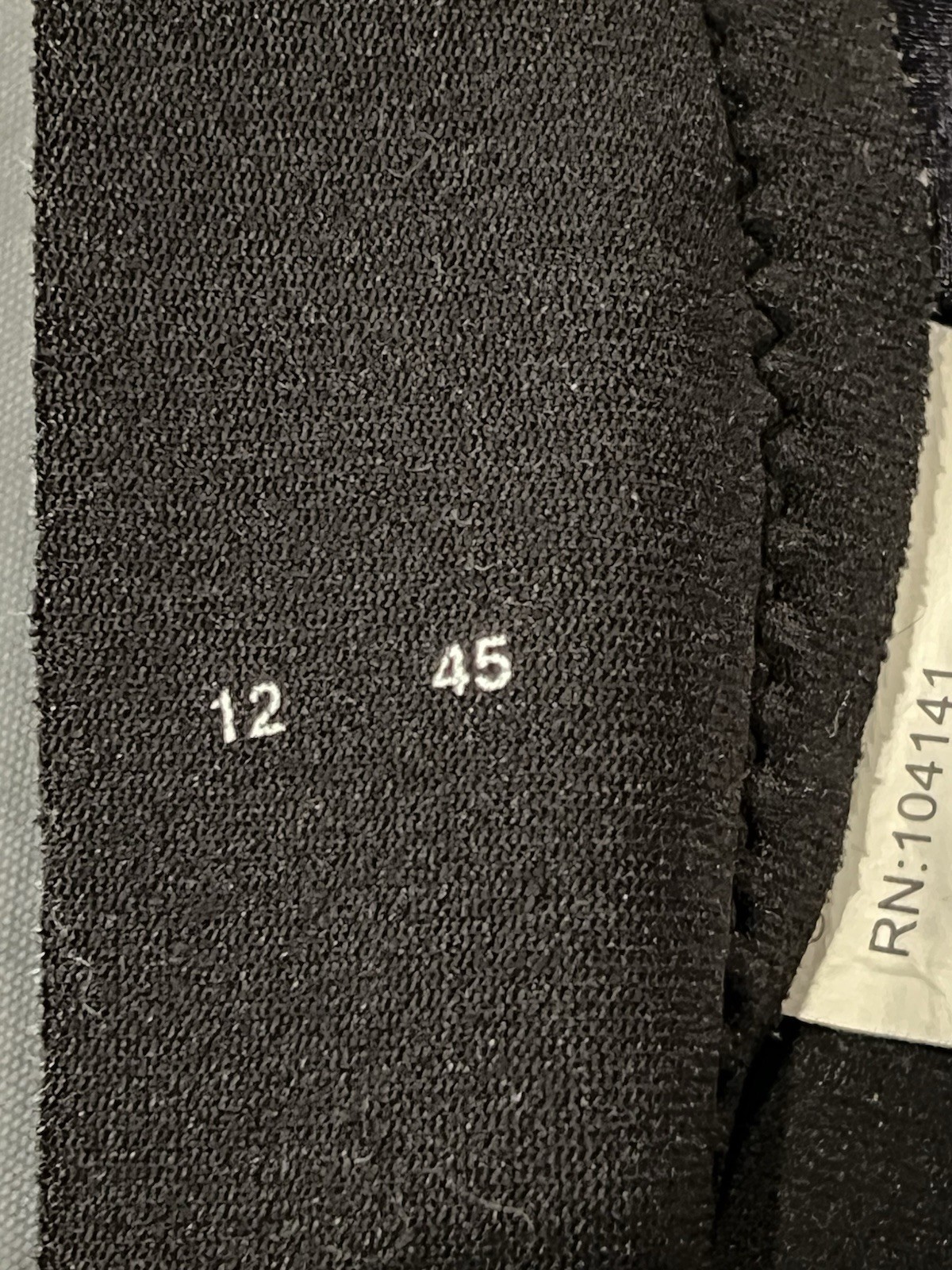 DBX 3/2 mm Black Gray Mens Medium Neoprene Zip Super Stretch Shorty Wet Suit