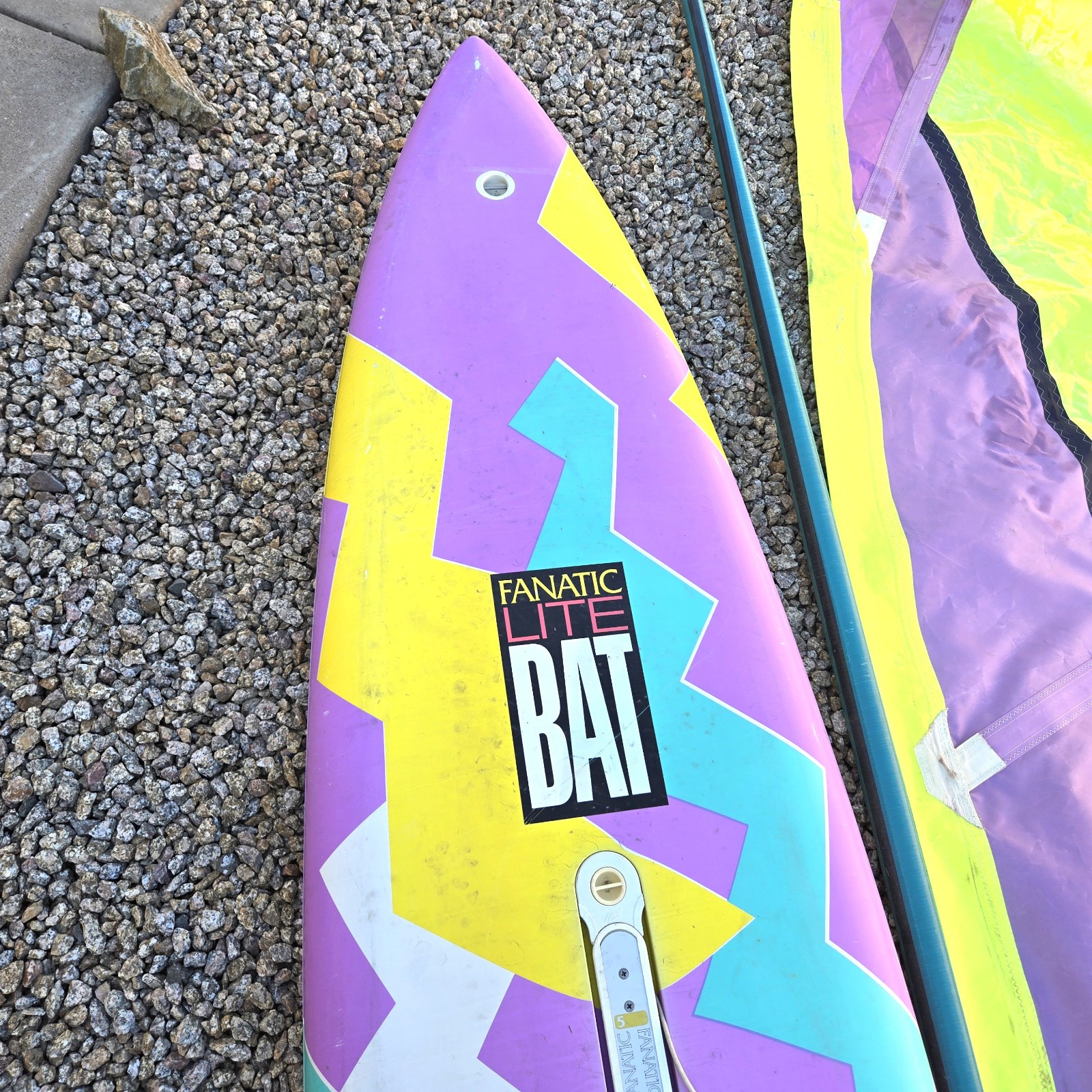 Vintage Fanatic Lite Bat Windsurfer Board w/6.8 Sail Mast Boom Accessory Kit