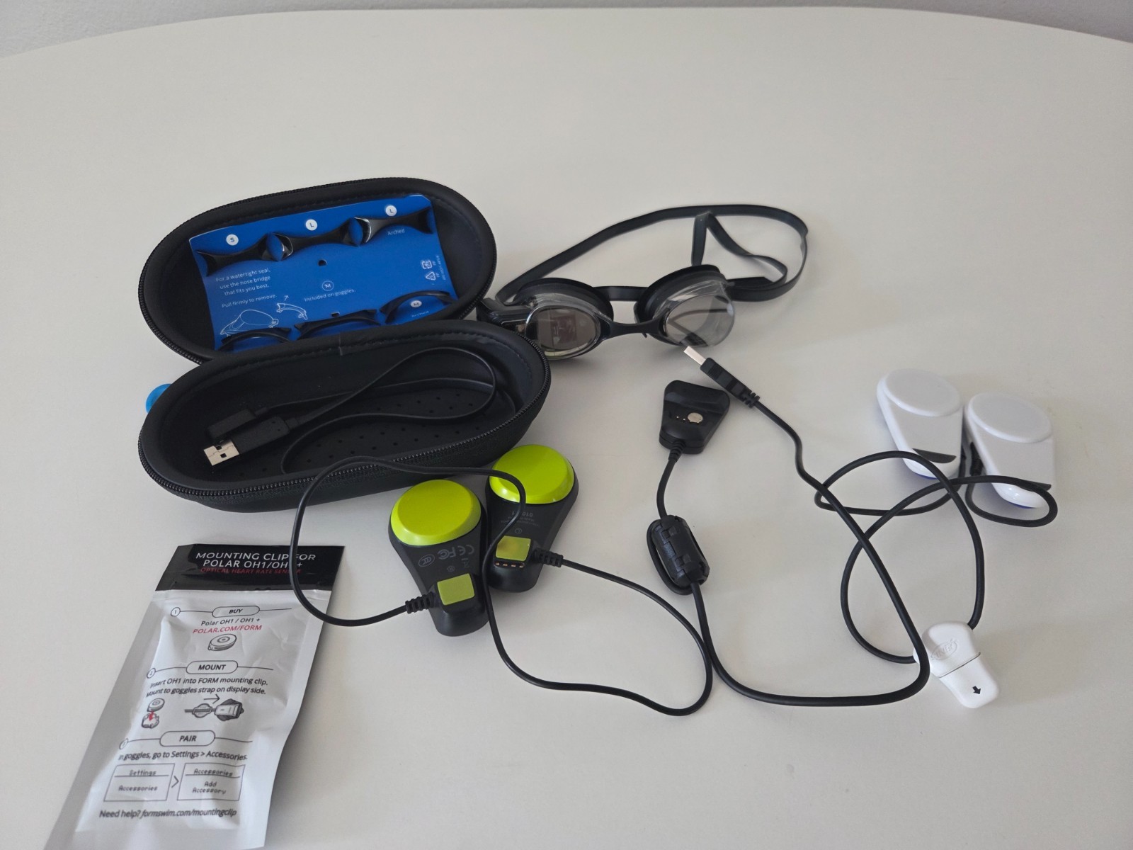 FORM Swim Smart 1 Display Swim Goggles & 2 Finis MP3 Players – Lightly Used