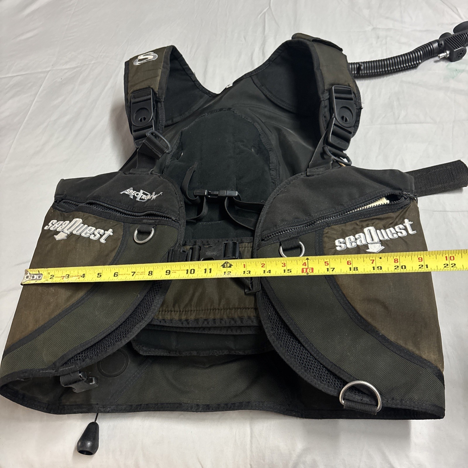 SeaQuest Spectrum ADV Size Large – Model 343404