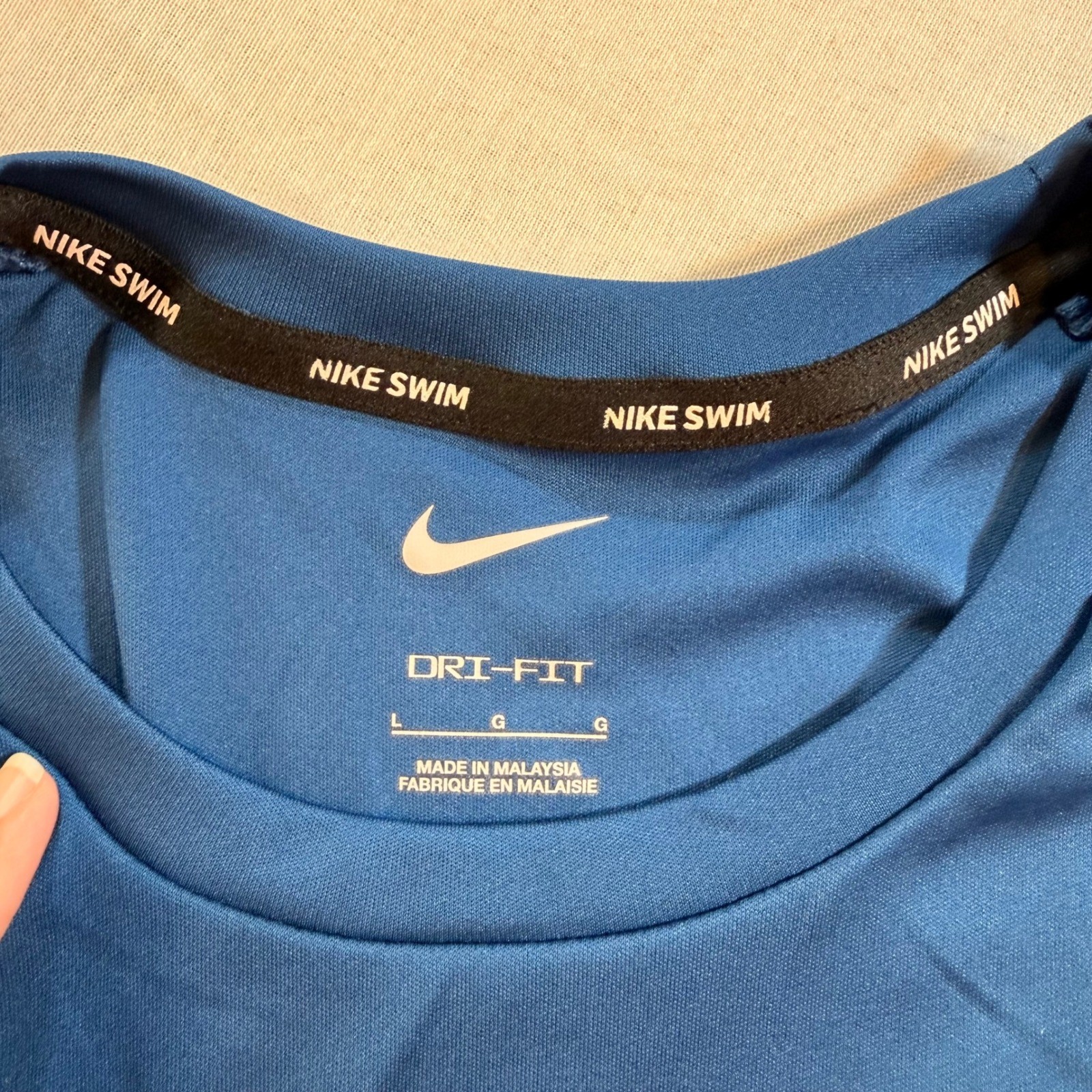 Nike Swim Rash Guard Mens L Blue UPF 40+ Dri-FIT Short Sleeve Shirt Beach Vaca