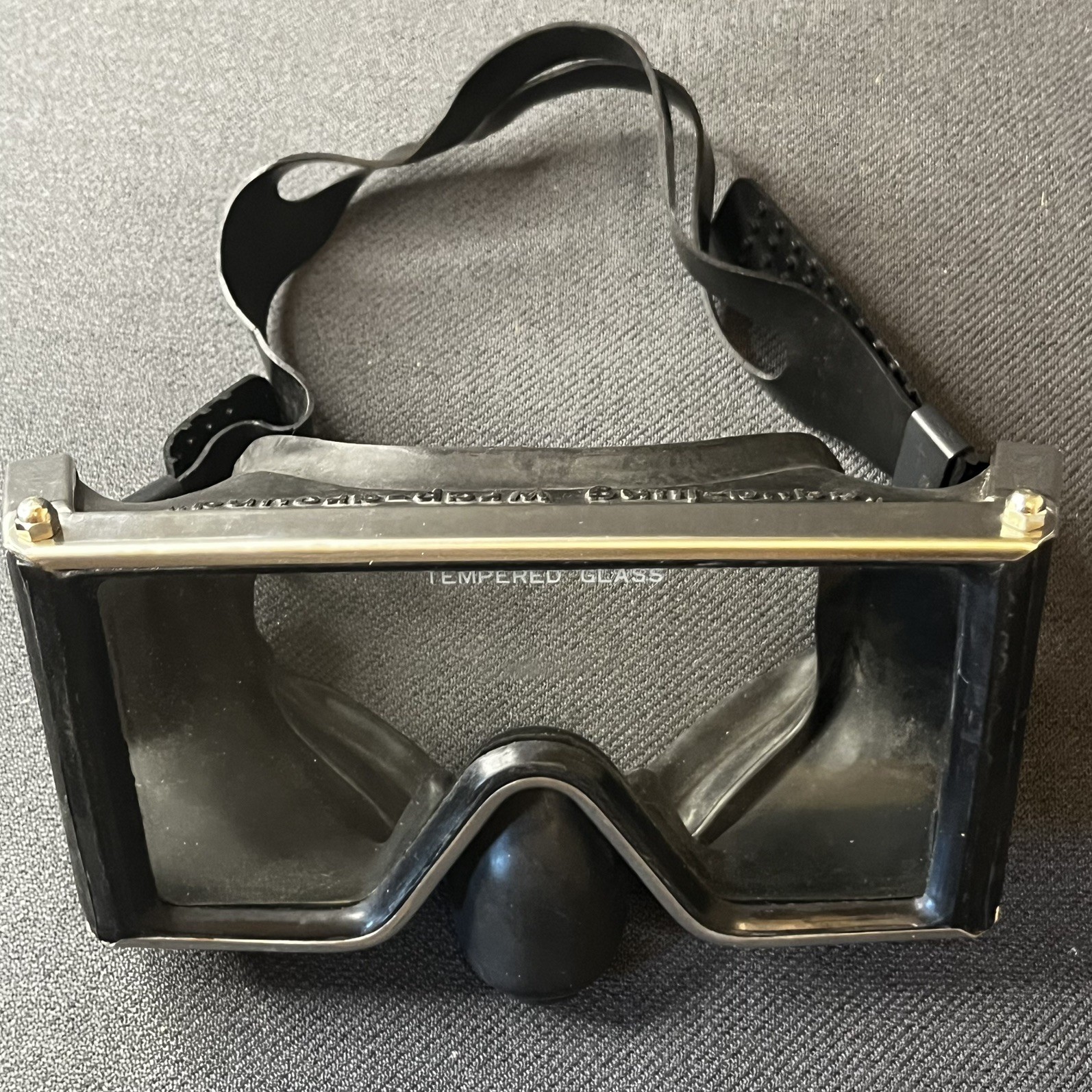 Vintage US Divers Aqua Lung Wrap Around Scuba Dive Mask Goggles Tempered Glass
