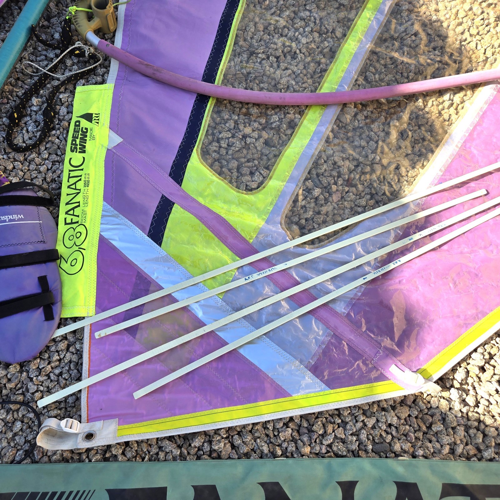 Vintage Fanatic Lite Bat Windsurfer Board w/6.8 Sail Mast Boom Accessory Kit