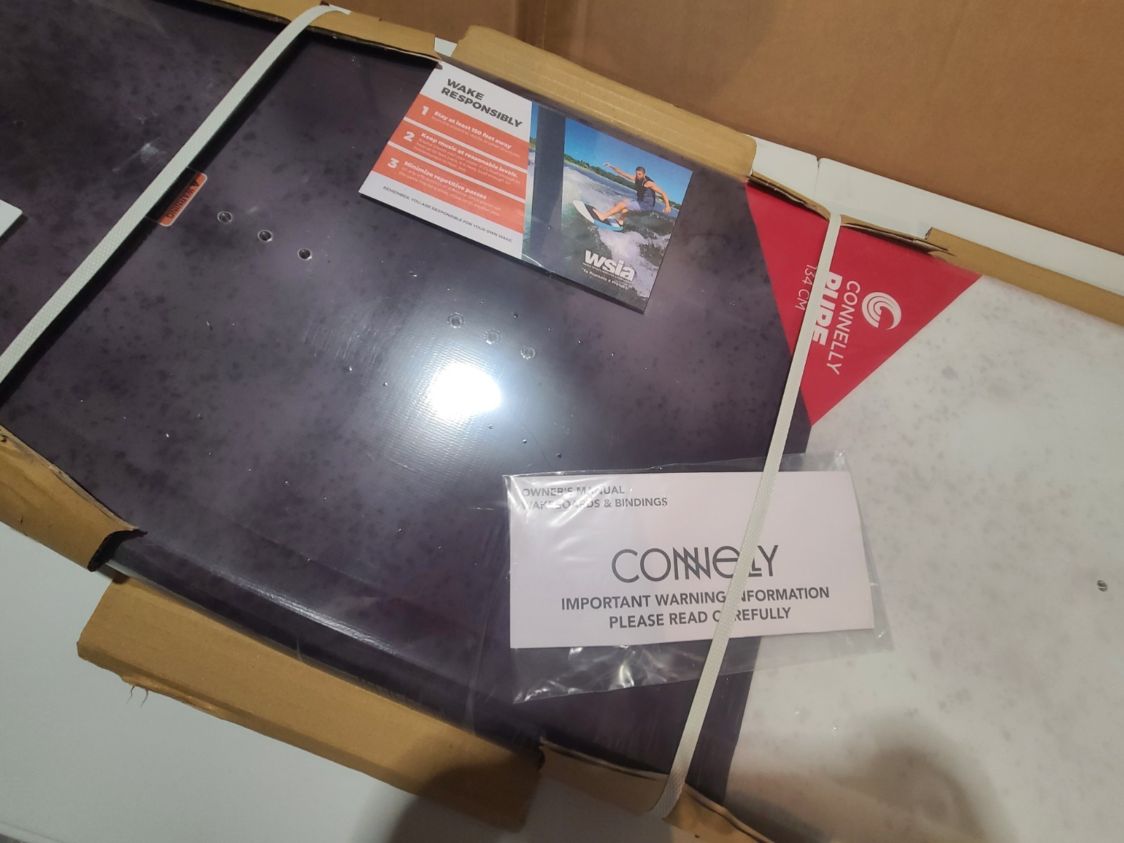 New Connelly Pure Wakeboard 2025 134cm White Red Black Board Only /Original Box