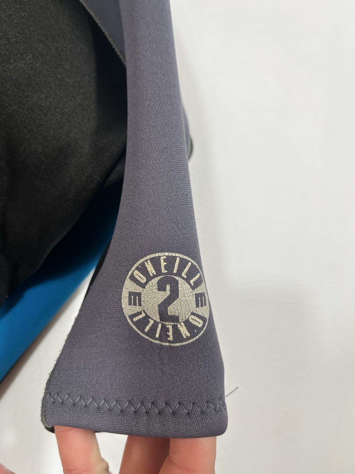 O’Neill Full Wetsuit Mens Medium Black Blue Gray 2mm Neoprene 7051