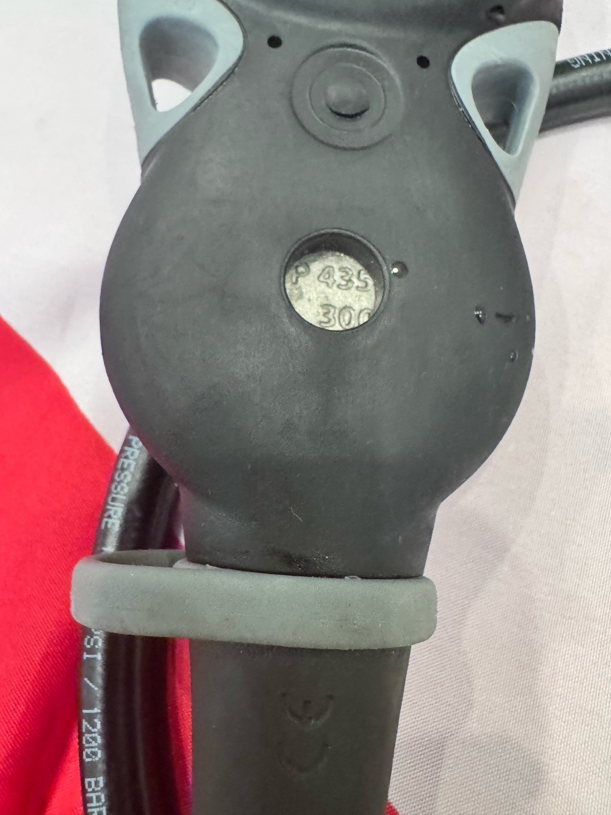 MARES SCUBA 3 GAGUE CONSOLE WITH CPG, PLUS DEPTH GAGUE AND COMPASS!