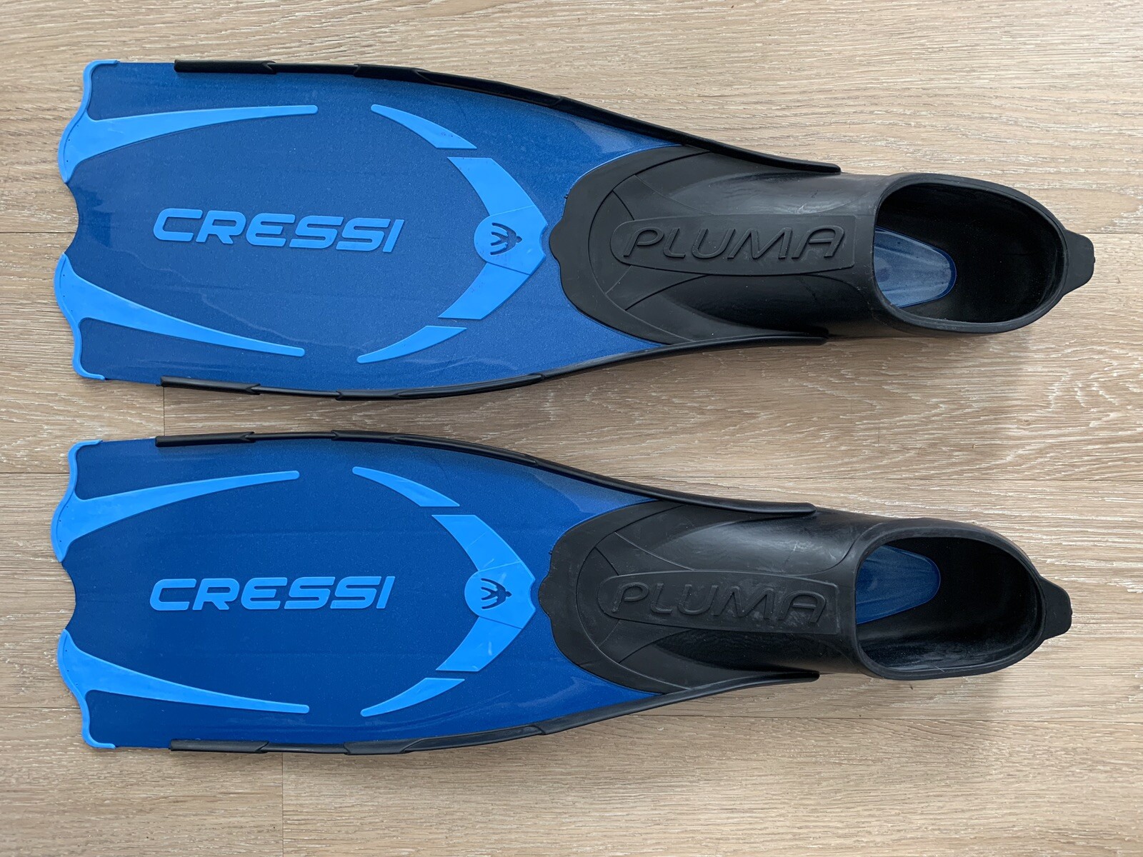 Cressi Pluma Fins New With Bag. Size 8 1/2-9 1/2