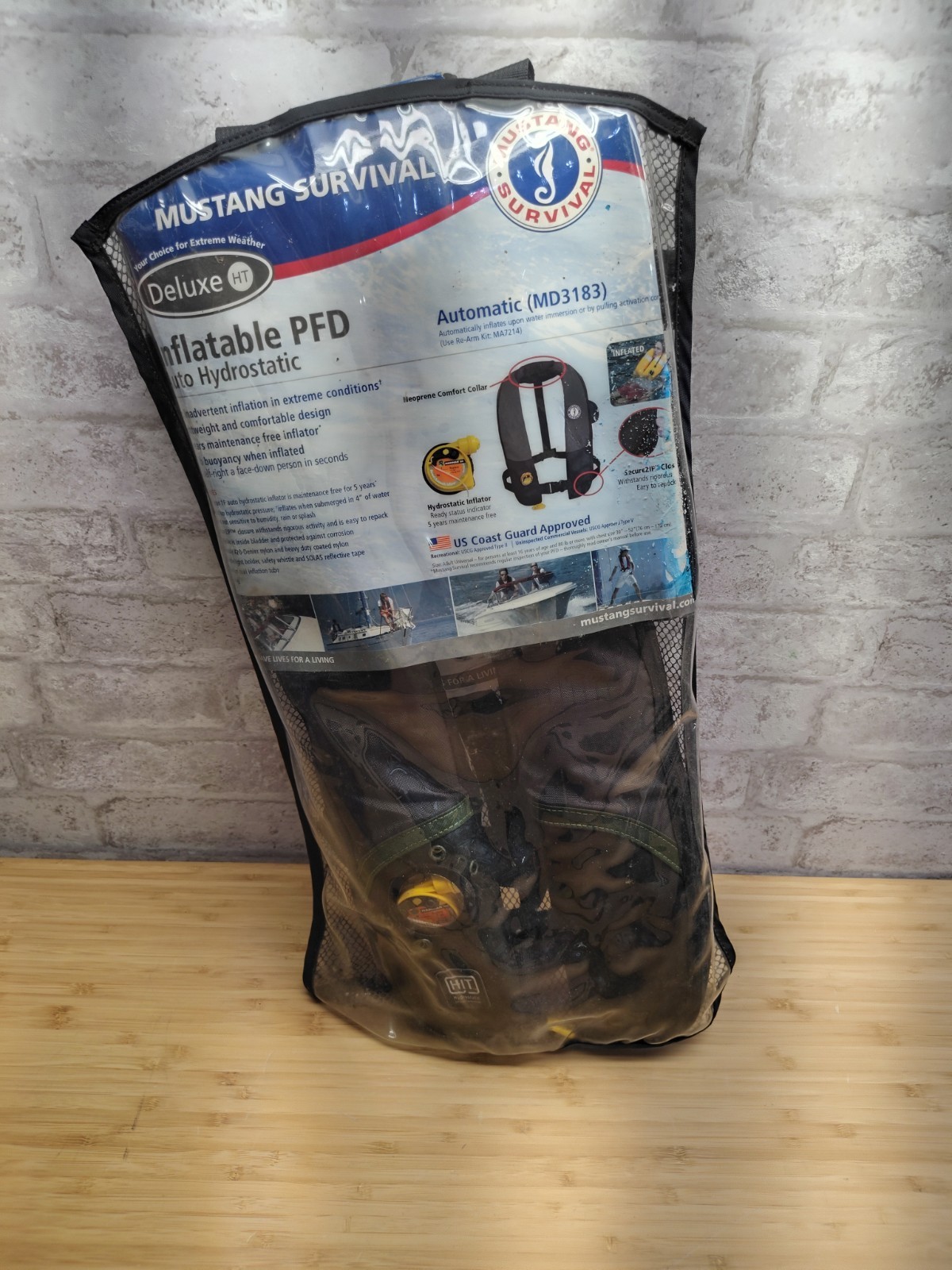 Mustang Survival Deluxe Automatic Inflatable PFD