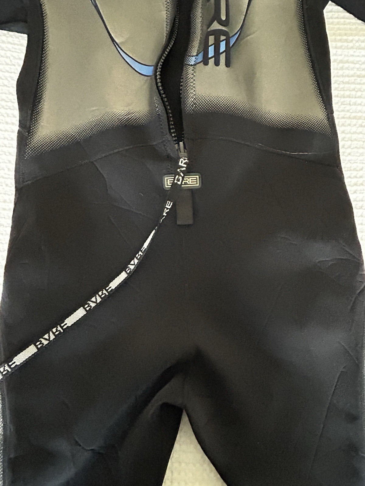 Bare Plazma Shorty Wetsuit Men’s XL 2/2 mm Black Silver Powerstretch Surf