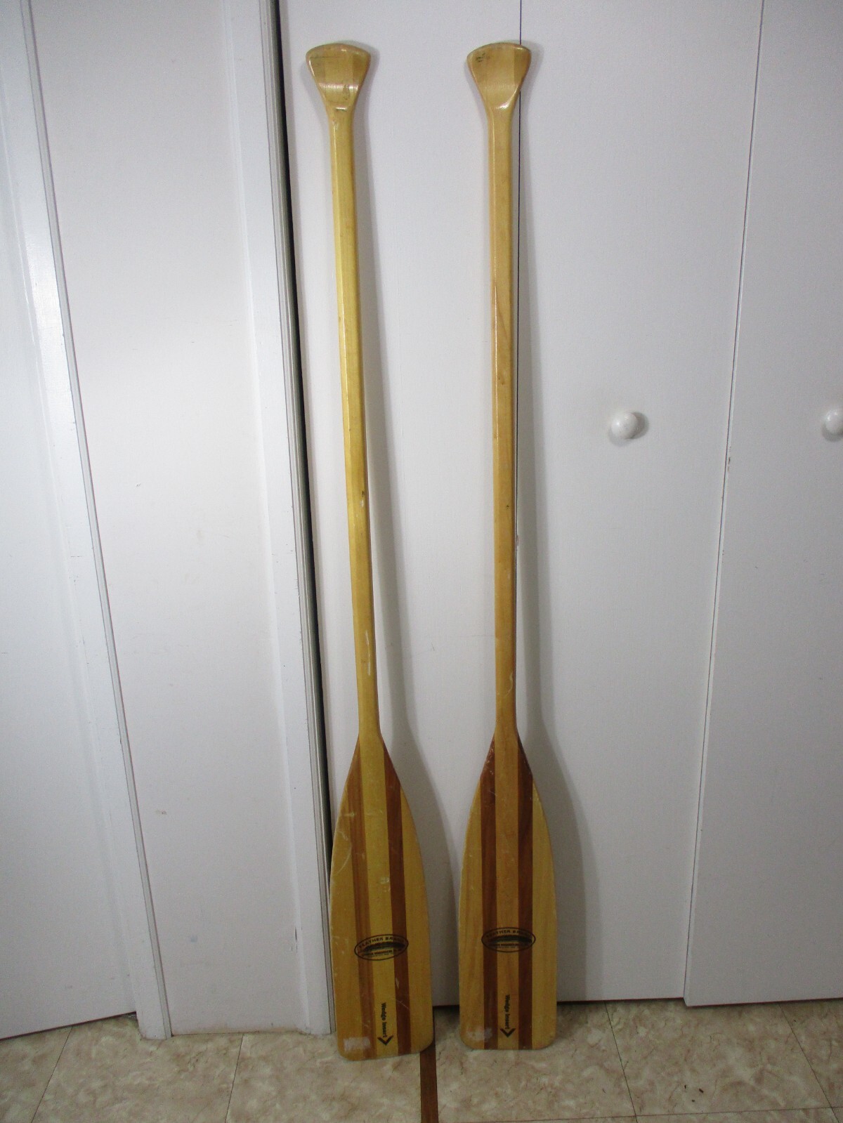 2 Wooden FEATHER BRAND Boat Oars/ Paddles 60″ GREAT SHAPE