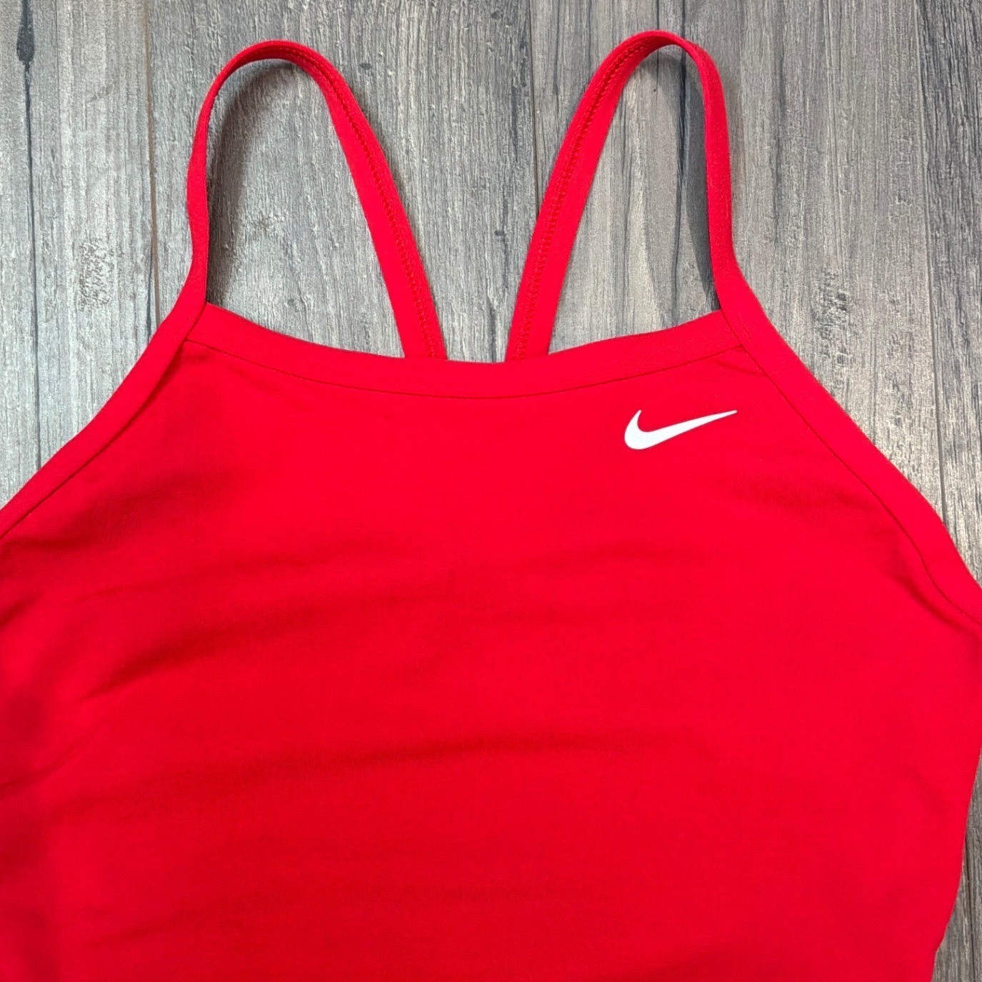 Nike HydraStrong Fastback One Piece Swimsuit Red Womens 30 / Size 4 NESSA001