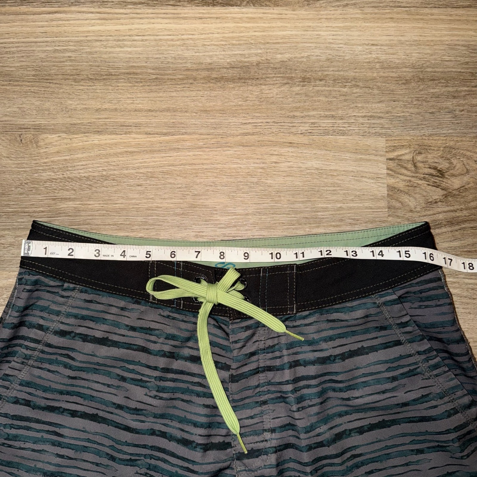 prAna Board Shorts Mens Size 32 Gray Green Striped Swim Trunks