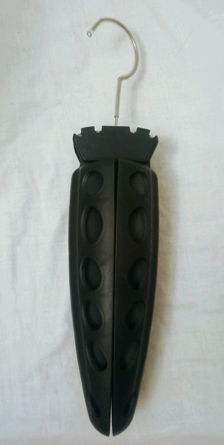 Foldable Wetsuit Hanger For Surfing Suit – Black – Diving Swimming Etc.