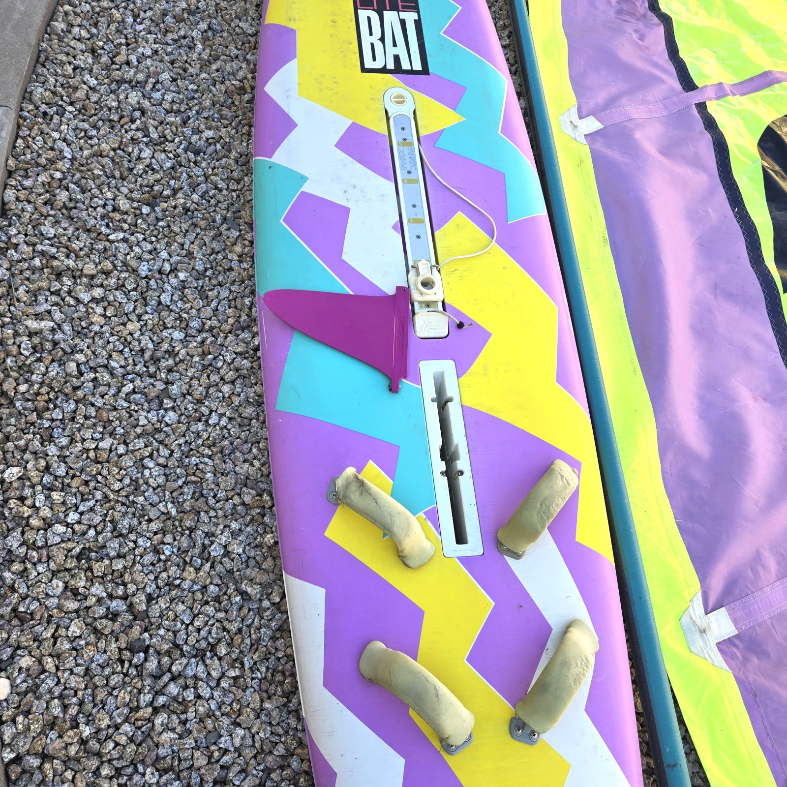 Vintage Fanatic Lite Bat Windsurfer Board w/6.8 Sail Mast Boom Accessory Kit