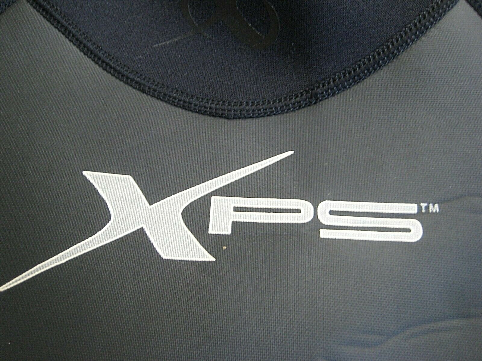 EUC- Junior XPS 2 x 2 Neoprene Shorty WETSUIT Size Small (26″ inch Chest)