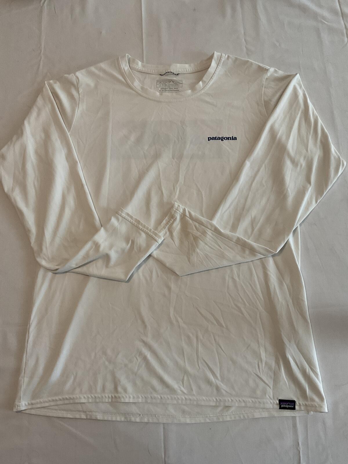 Patagonia Men’s Medium White Long Sleeve Rash Guard Swim Shirt