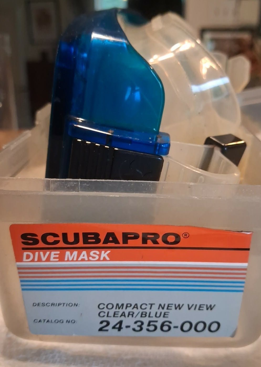 Vintage 1989 SCUBAPRO Compact New View Dive Mask 24-356-000 Clear Blue w/ Case
