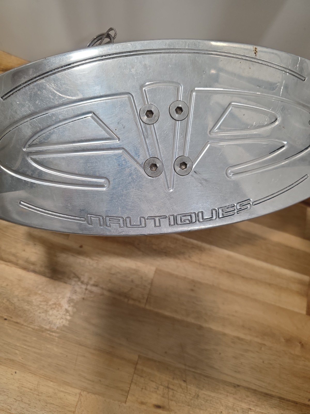 NAUTIQUES DUAL KNEE BOARD RACK WITH SWIVEL PRE-OWNED