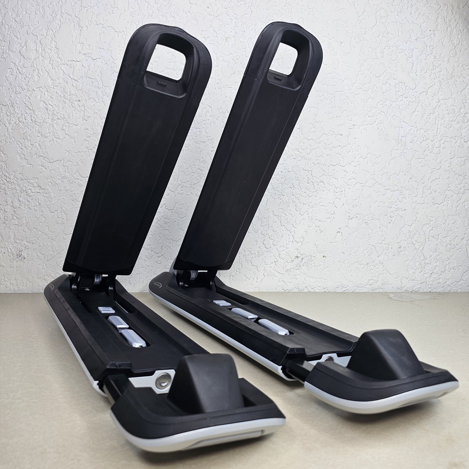 Yakima Whispbar WB400 Foldable Kayak mounts J-Cradle – NO ACCESSORIES
