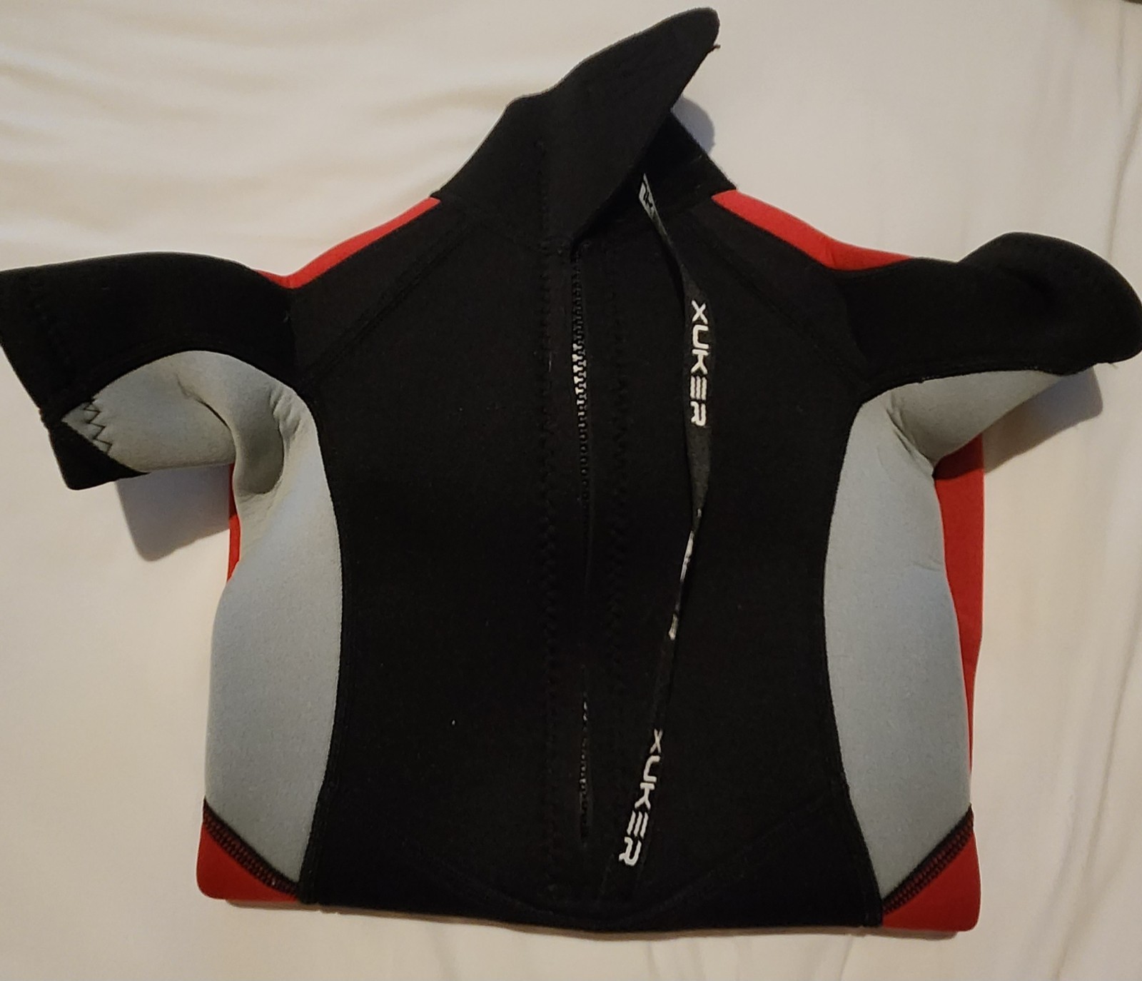 Xuker Boys 3mm Shorty Wetsuit Size 4 Red/black/gray NWOT Free Shipping