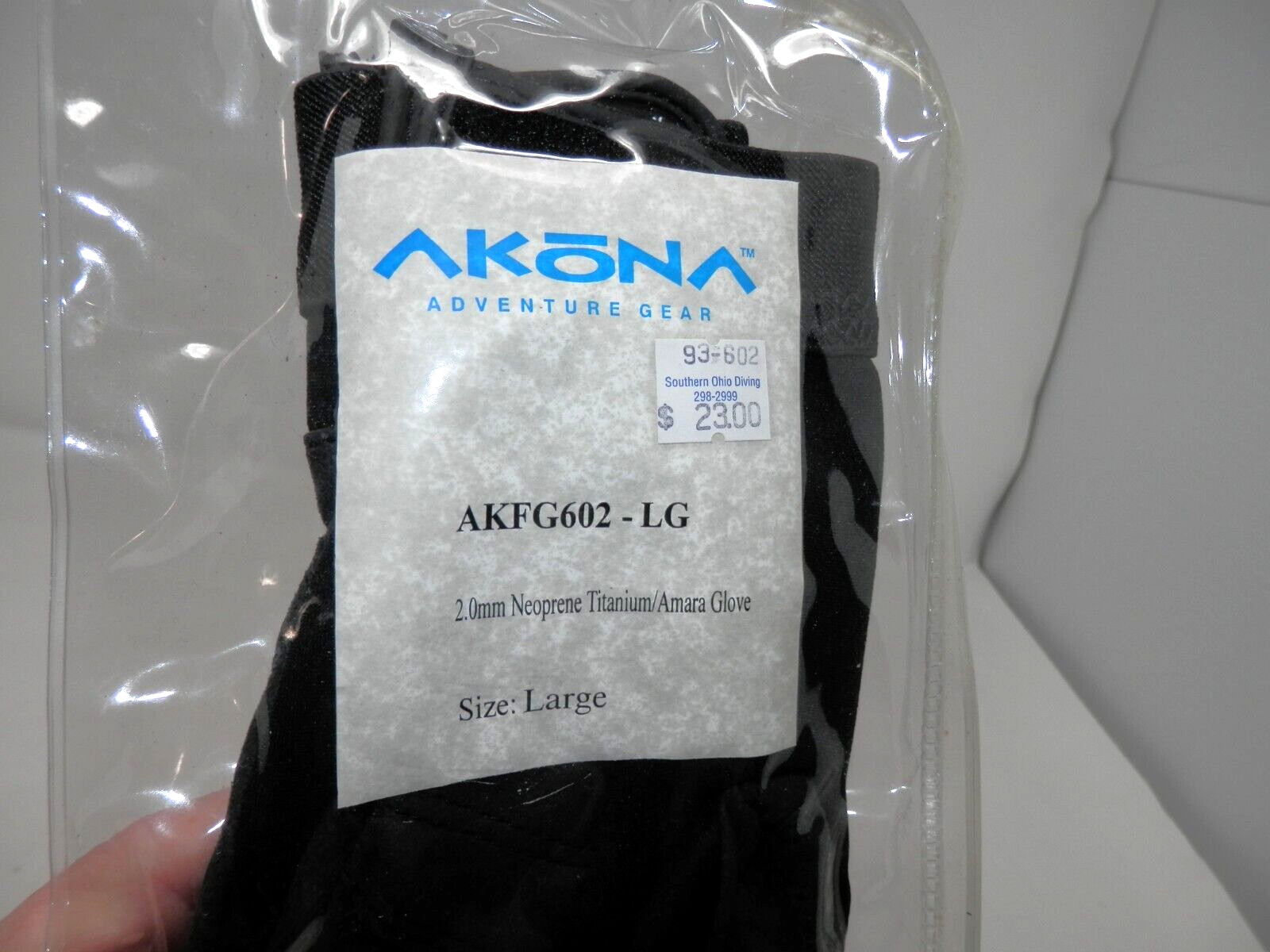 Akona Adventure Gear Titanium Amara Scuba Gloves LARGE 2.0mm Neoprene Black NEW