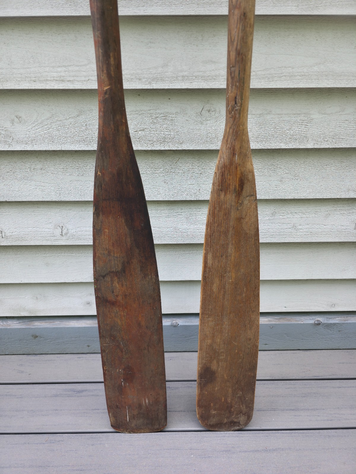 VINTAGE Old DARK BROWN Wooden Paddles Oars ODD PAIR Measures 84″ 7 ft