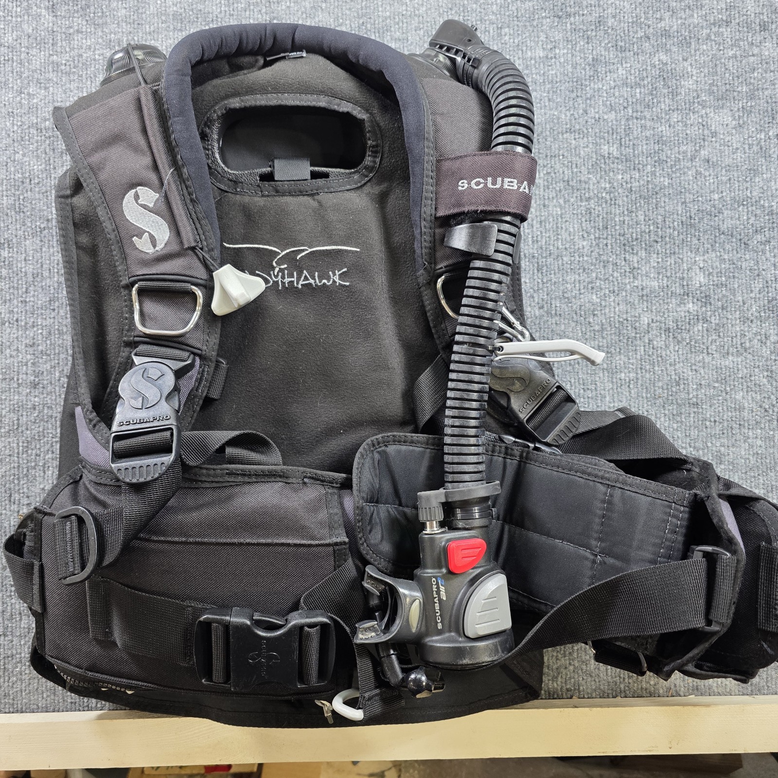Lady Hawk Scuba Pro (BCD) Black And Grey